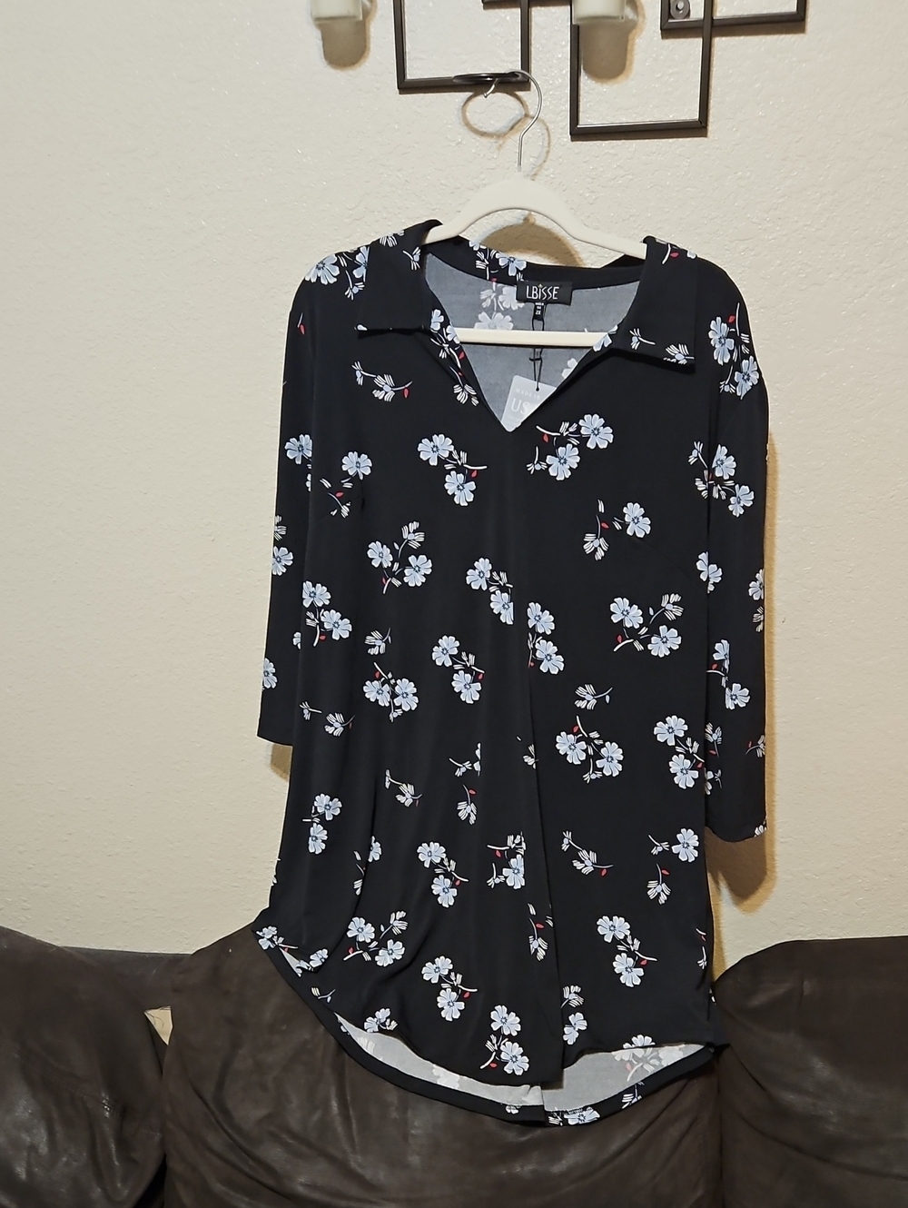 LBisse Black Floral V-Neck Tunic Top